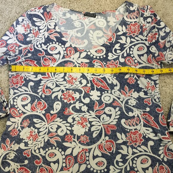 Clientele Bell Sleeve Paisley Denim & Lace Print Top - Picture 12 of 15